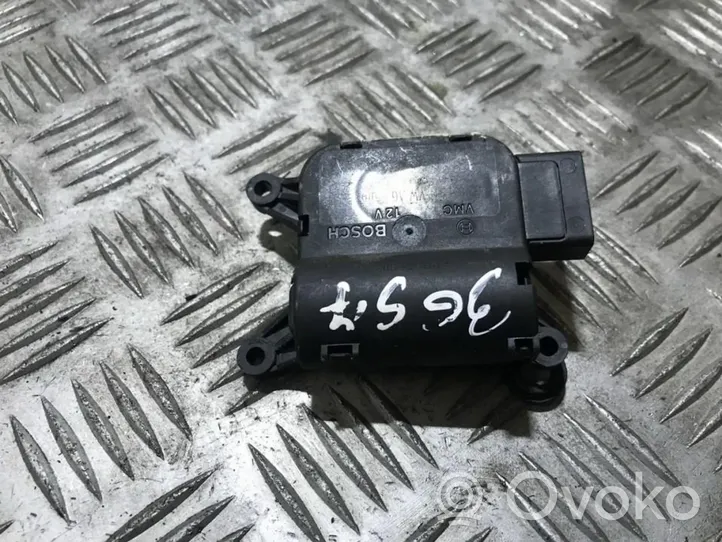 Audi A3 S3 8P Moteur / actionneur de volet de climatisation 0132801341