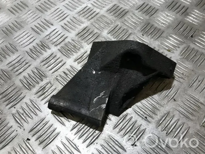 Nissan X-Trail T30 Engine mounting bracket 