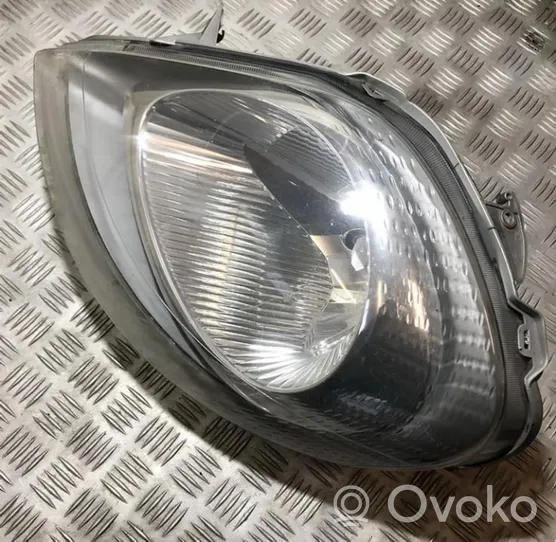 Opel Vivaro Priekšējais lukturis 7700311373
