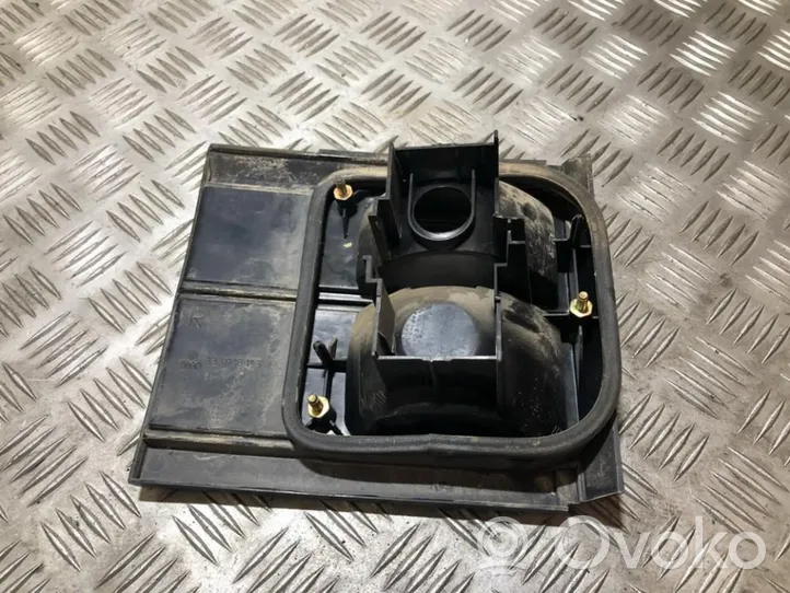 Volkswagen PASSAT B3 Luci posteriori del portellone del bagagliaio 333945108