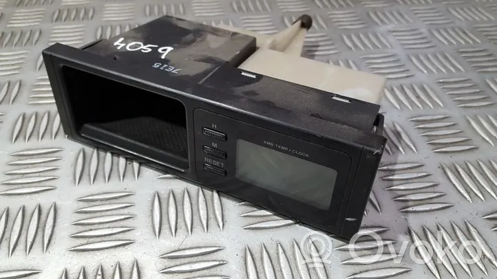 Mazda 626 Monitori/näyttö/pieni näyttö 7E15