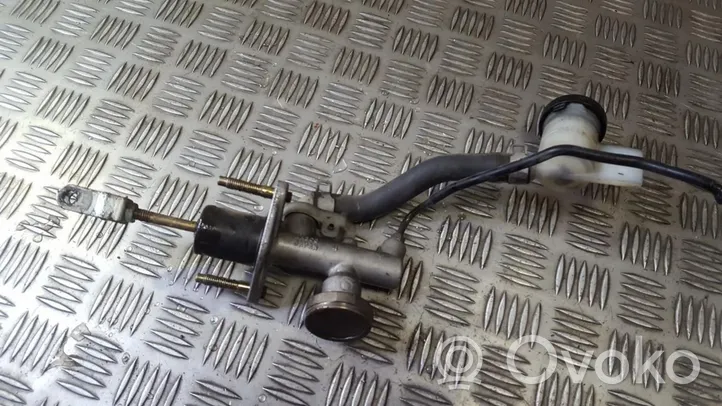 Nissan Almera N16 Clutch master cylinder 