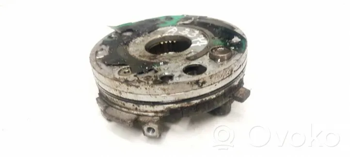 Volvo V70 Pompe à huile 3063737