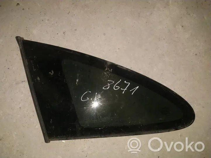 Honda CR-V Rear side window/glass 