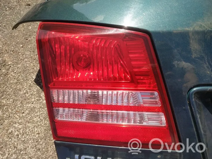 Dodge Journey Lampy tylnej klapy bagażnika 