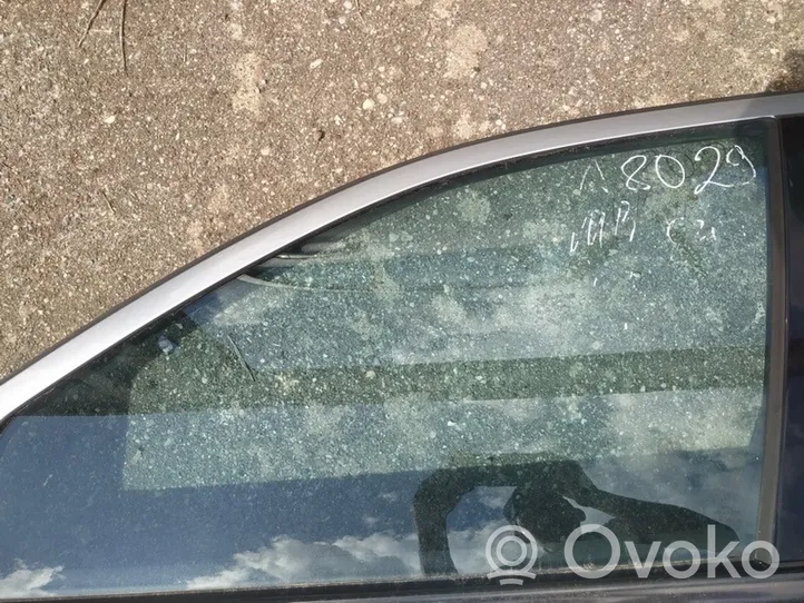 Mercedes-Benz C W203 Front door window glass four-door 