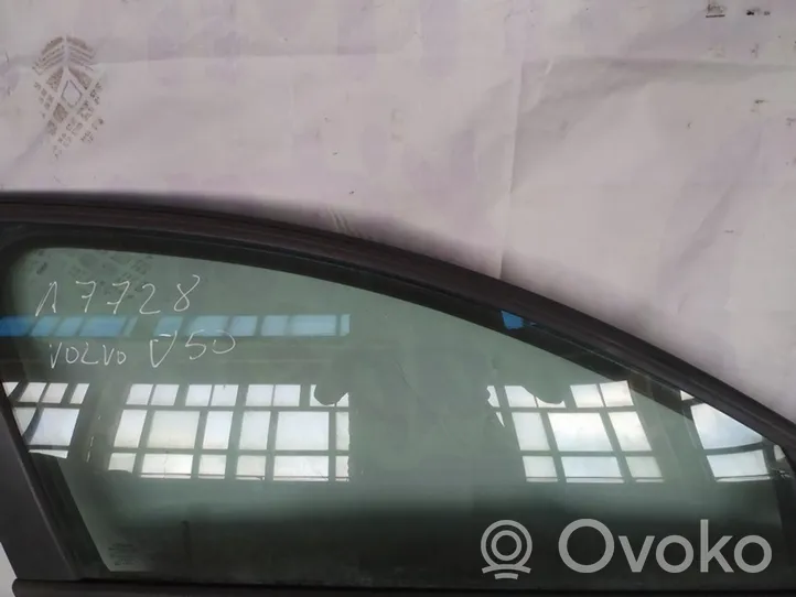 Volvo V50 Front door window glass four-door 