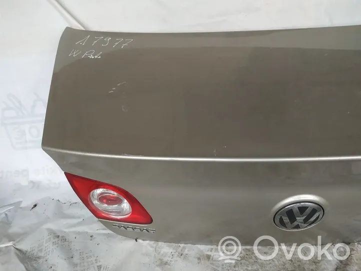 Volkswagen PASSAT B6 Tylna klapa bagażnika geltonas
