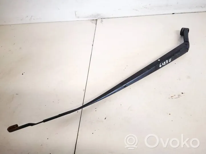 Toyota Verso Front wiper blade arm 