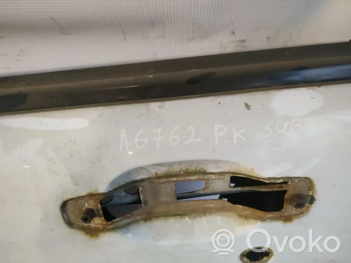 Subaru Forester SF Portiera anteriore baltos