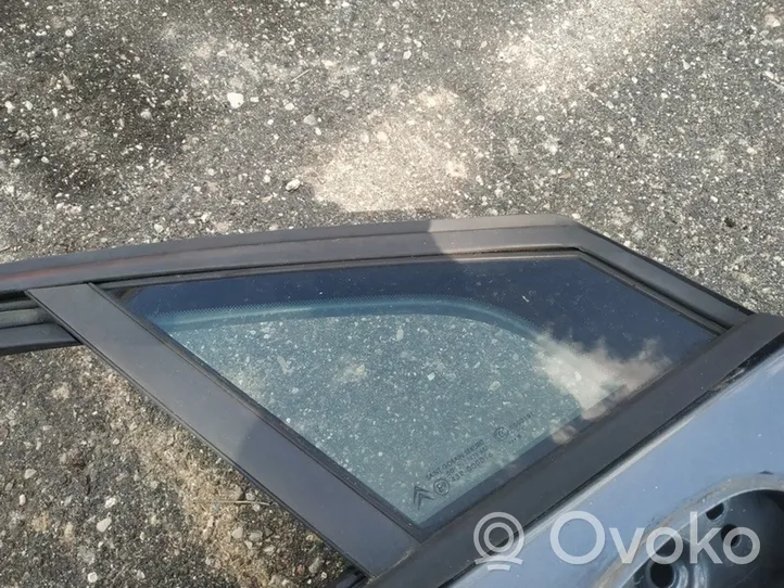 Citroen C5 Front door vent window glass four-door 