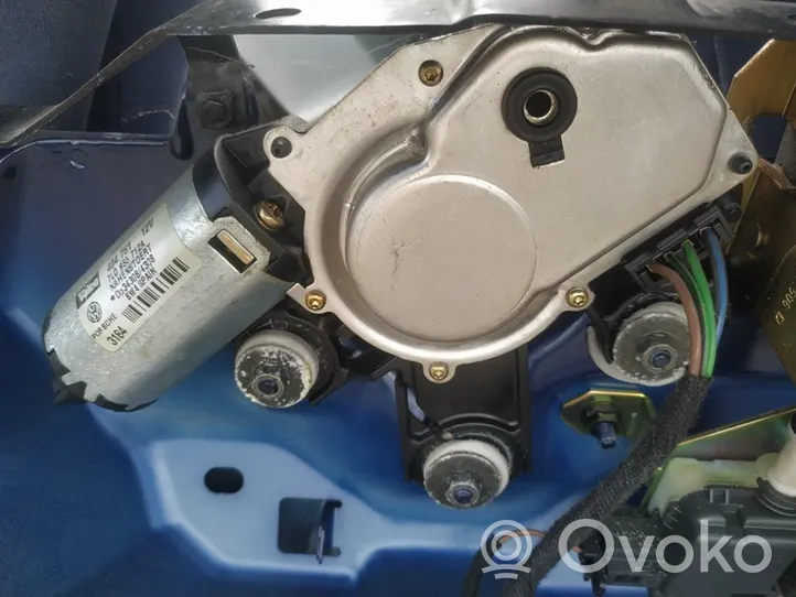 Volkswagen Touareg I Moteur d'essuie-glace arrière 7l0955712a