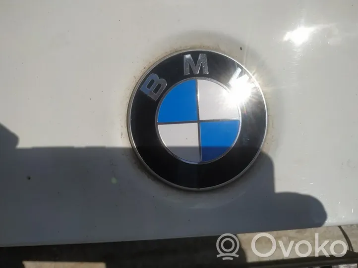 BMW 2 F22 F23 Mostrina con logo/emblema della casa automobilistica 