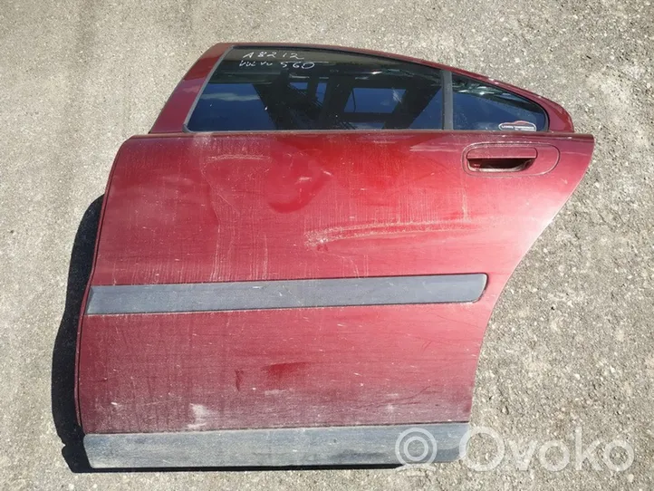 Volvo S60 Portiera posteriore raudonos