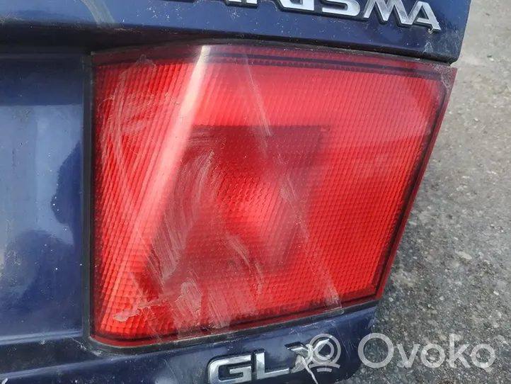 Mitsubishi Carisma Lampy tylnej klapy bagażnika 