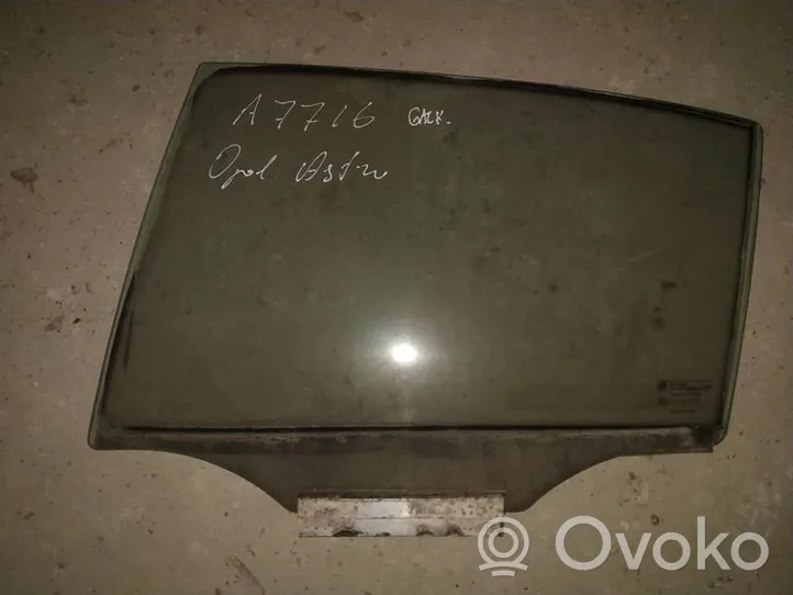 Opel Astra G Rear door window glass 