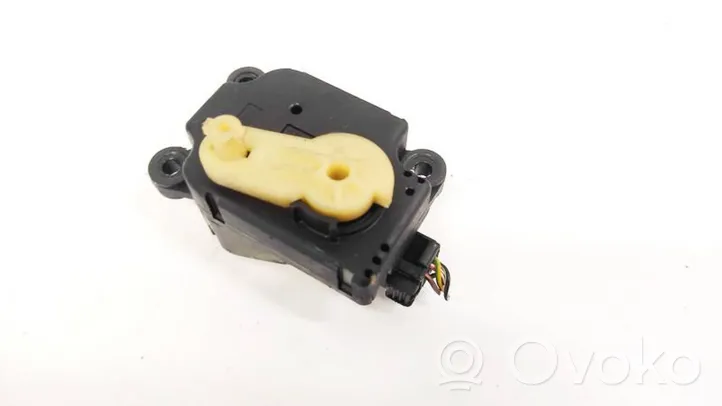 Opel Vectra C Motor/activador trampilla de calefacción 09180204