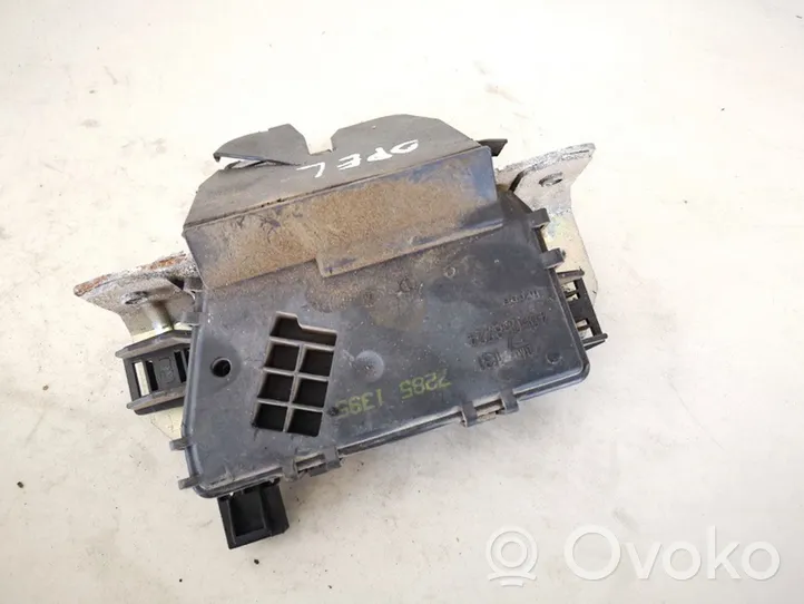 Opel Astra H Tailgate/trunk/boot lock/catch/latch 495058724