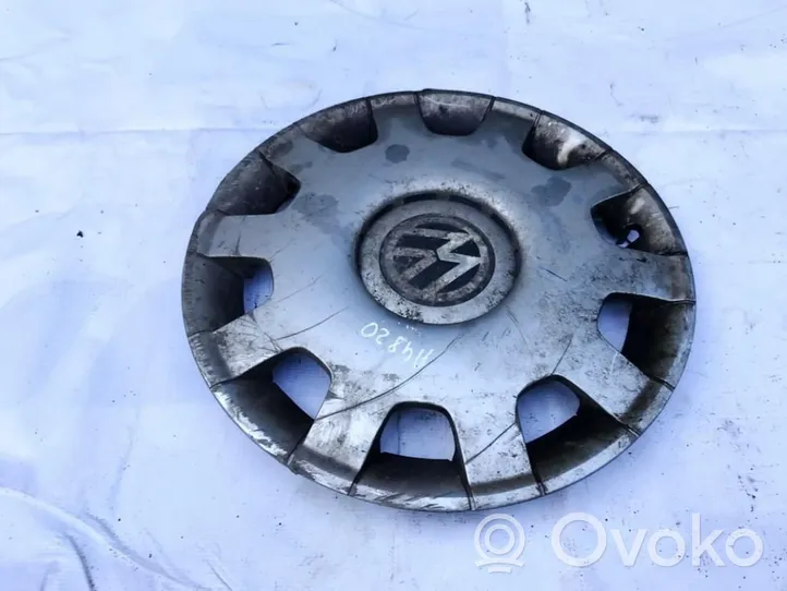 Volkswagen Golf IV R14 wheel hub/cap/trim 1j0601147l