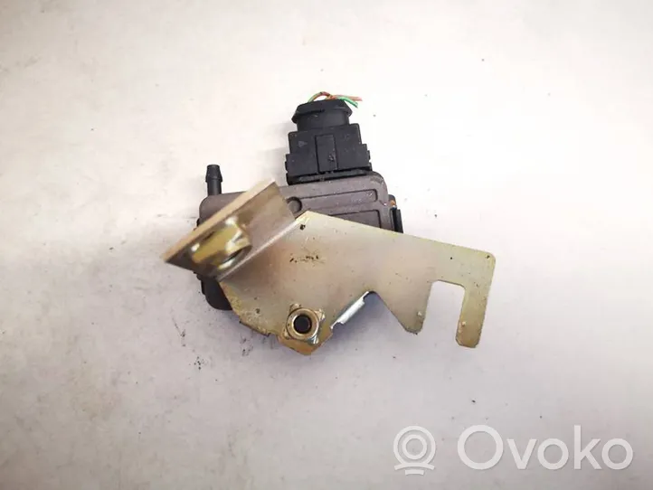 Volkswagen PASSAT B4 Air pressure sensor 3a0906051