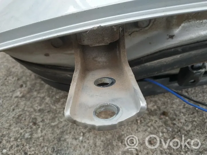 Toyota Avensis T250 Rear door lower hinge 