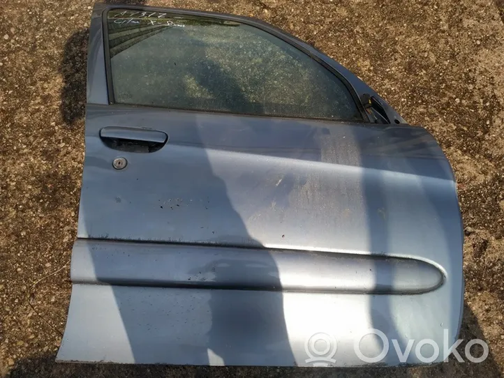 Citroen Xsara Picasso Porte avant pilkos