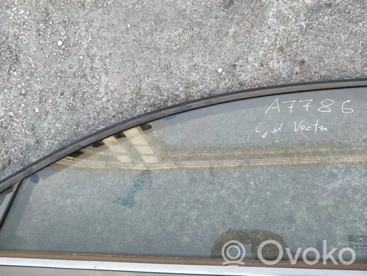 Opel Vectra C Vitre de fenêtre porte avant (4 portes) 