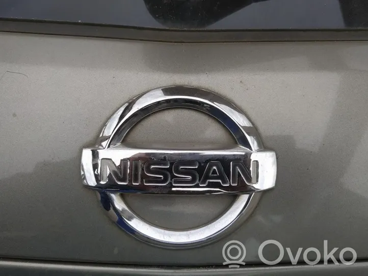 Nissan Primera Gamintojo ženkliukas 