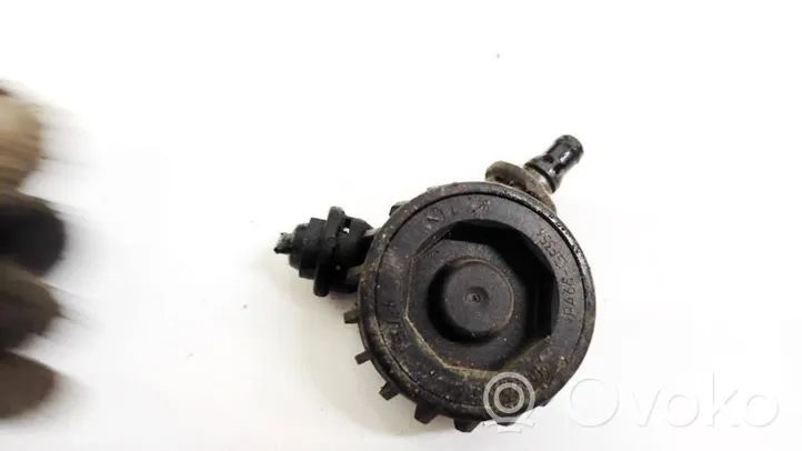 Volkswagen PASSAT B6 Clutch pipe/line FM277001