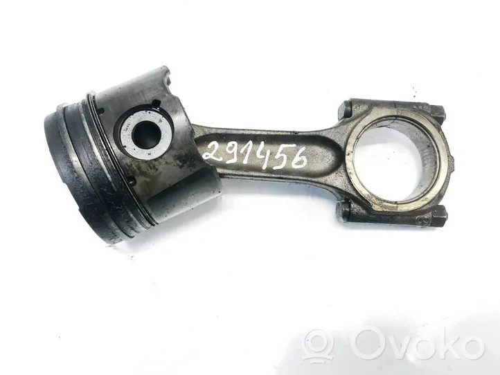 Peugeot 307 Piston avec bielle 