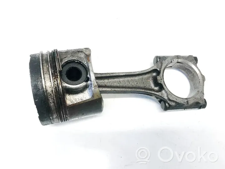 Honda Civic Piston with connecting rod 