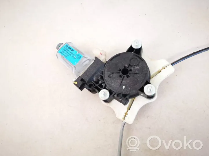 Hyundai i20 (GB IB) Front door window regulator motor 82460c7000