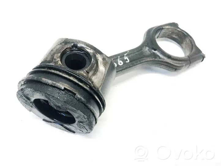 Ford Focus Piston avec bielle 