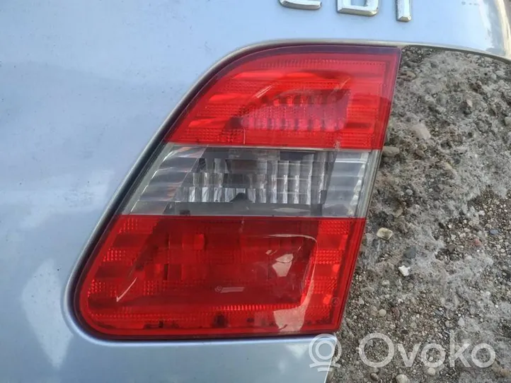 Mercedes-Benz B W245 Lampy tylnej klapy bagażnika 
