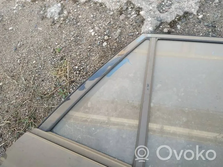 Toyota Corolla Verso E121 Fenêtre latérale vitre arrière 