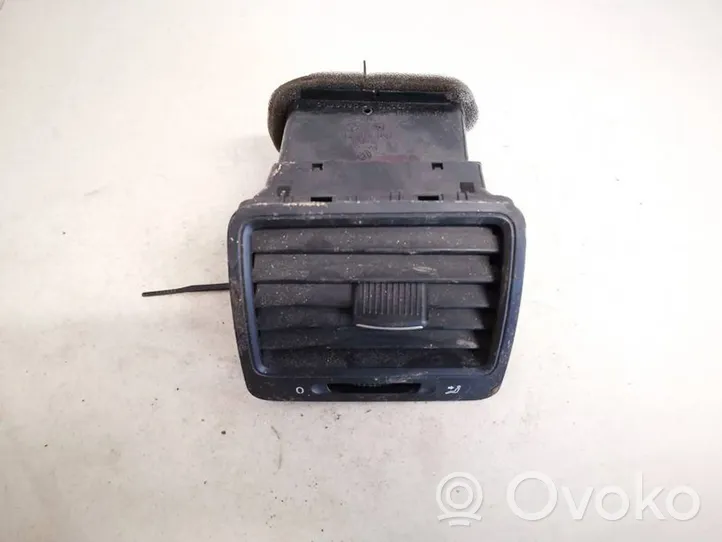 Volkswagen Golf V Griglia di ventilazione centrale cruscotto 1k0819710