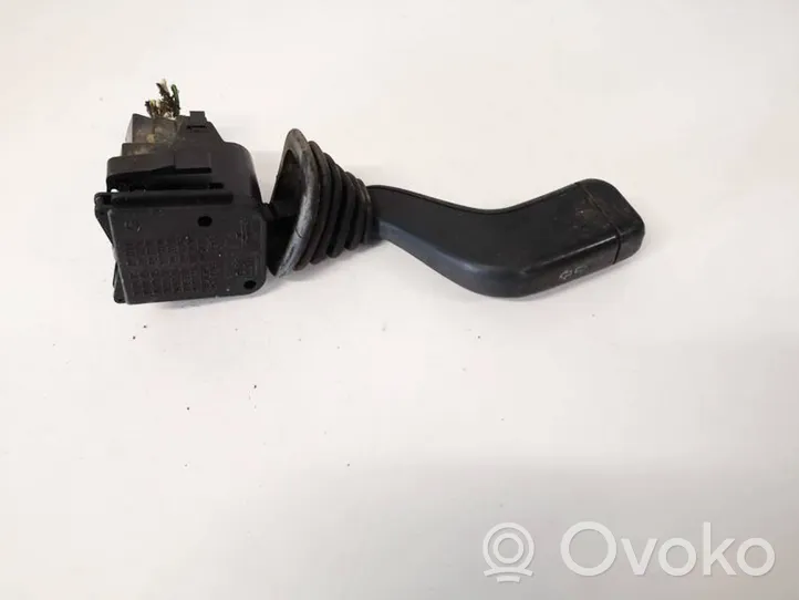 Opel Vectra B Commodo de clignotant 90221174