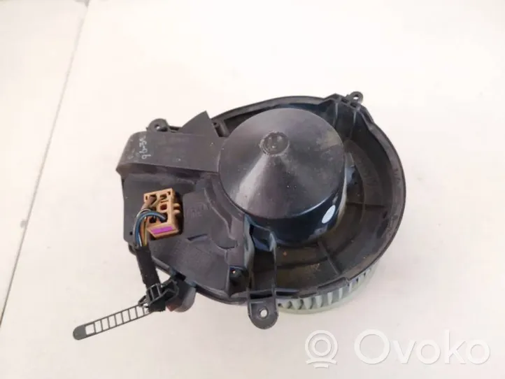 Audi A4 S4 B5 8D Heater fan/blower 8D1820021