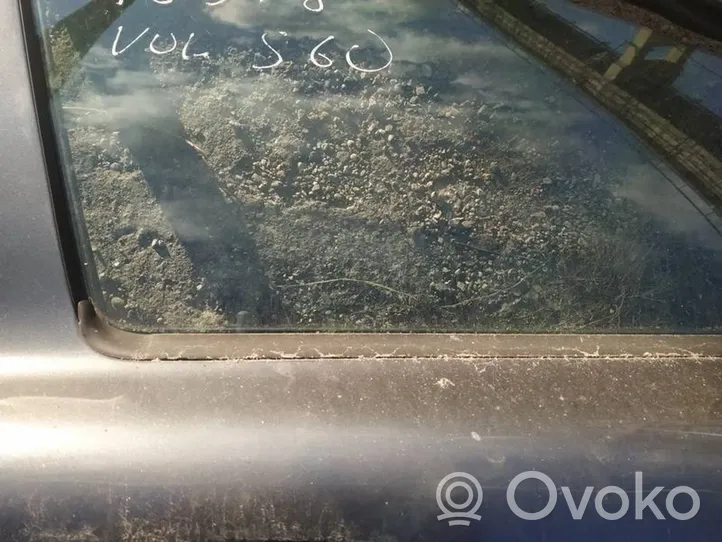 Volvo S60 Rivestimento modanatura del vetro della portiera anteriore 