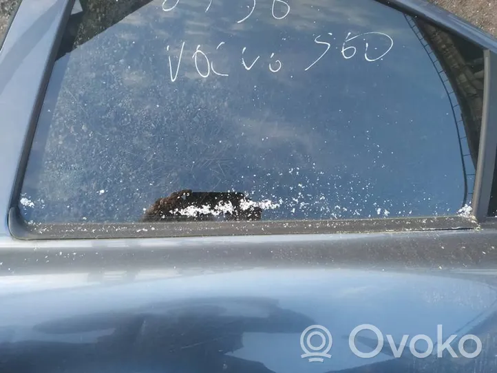 Volvo S60 Galinių durų stiklo apdaila 