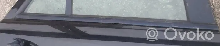 Mercedes-Benz ML W164 Listón embellecedor de la ventana de la puerta trasera 