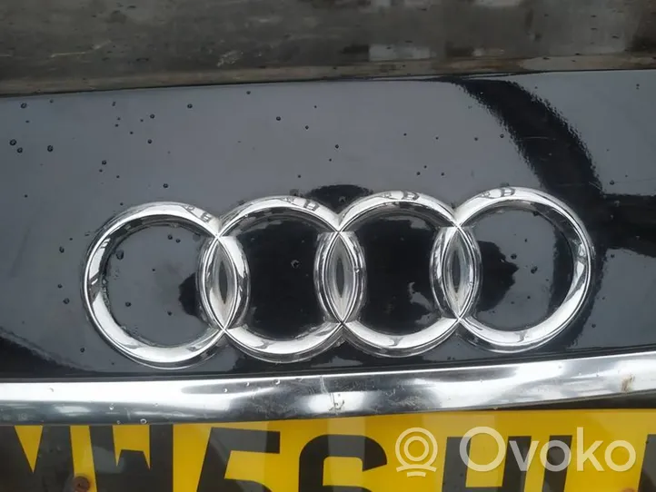 Audi A6 S6 C6 4F Mostrina con logo/emblema della casa automobilistica 