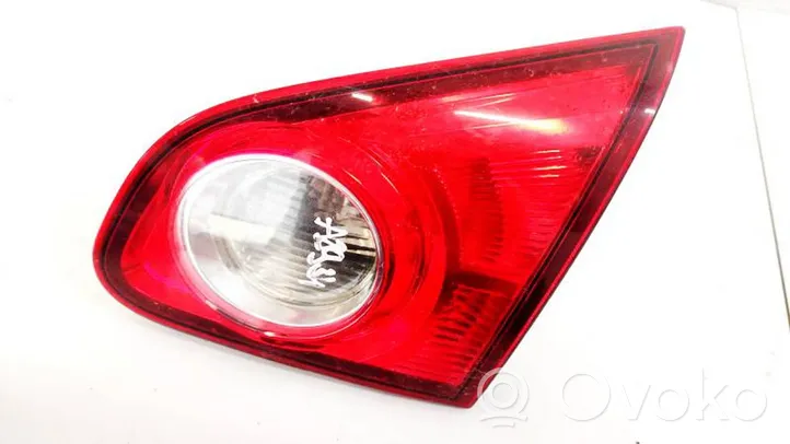 Nissan Qashqai Galinis žibintas dangtyje 89071064