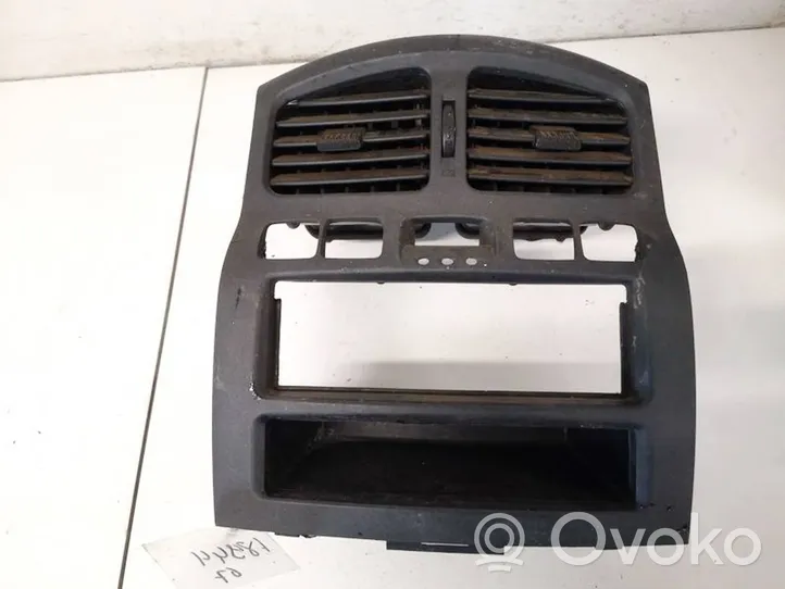 Hyundai Santa Fe Dash center air vent grill 8477126620