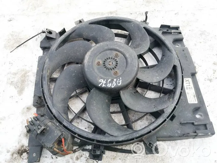 Opel Astra H Radiator cooling fan shroud 13132559