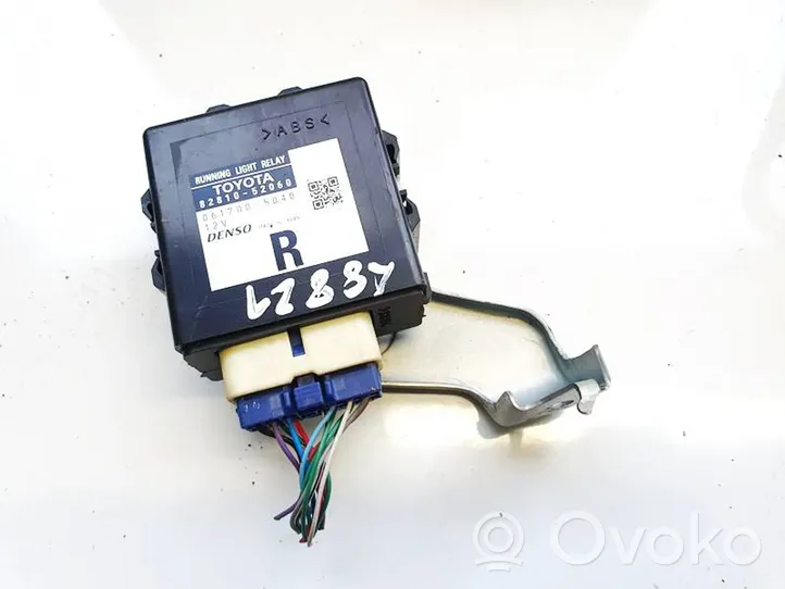 Toyota Urban Cruiser (XP110) Module d'éclairage LCM 8281052060