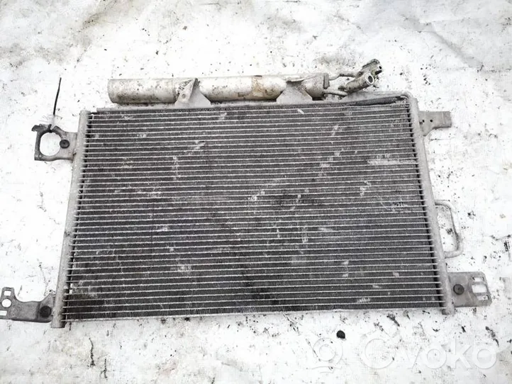 Mercedes-Benz C W203 Gaisa kondicioniera dzeses radiators a2035000854