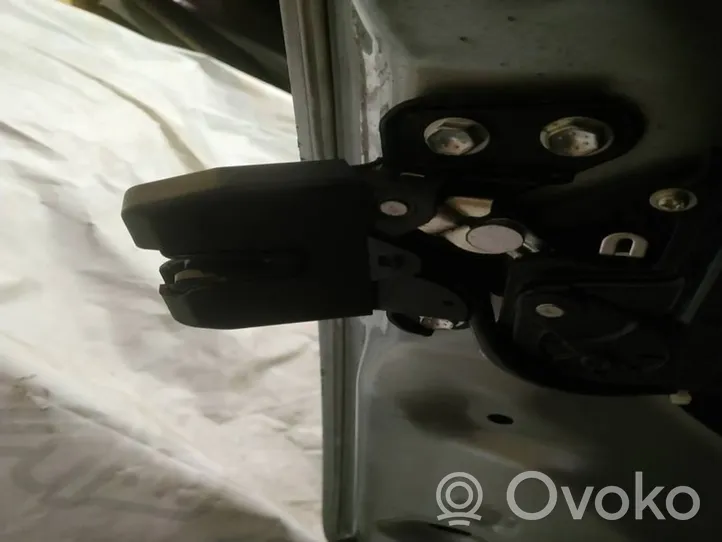 Toyota Avensis T250 Cierre/cerradura/bombín del maletero/compartimento de carga 