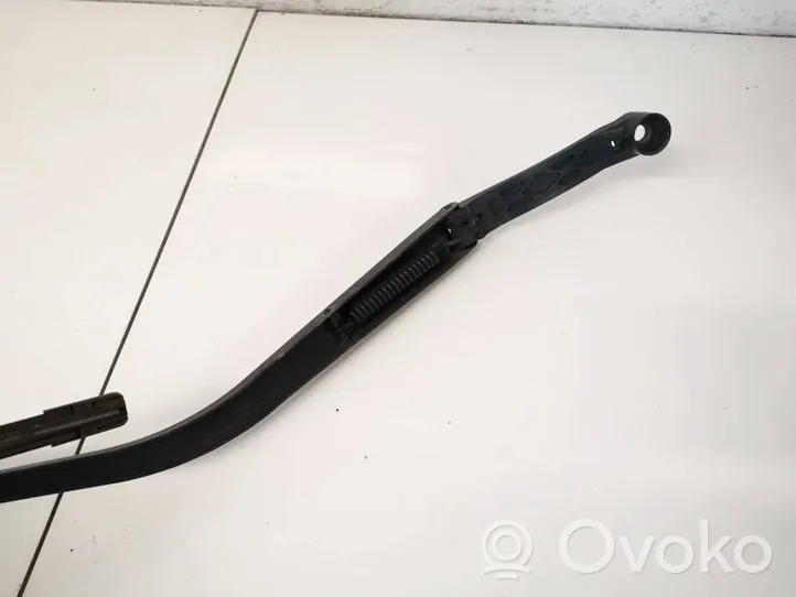 Mitsubishi Outlander Braccio della spazzola tergicristallo anteriore 