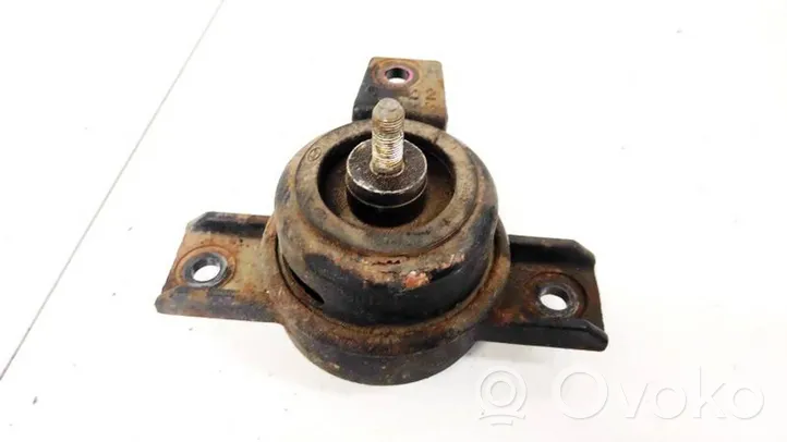 Hyundai Santa Fe Supporto di montaggio del motore 218122B500